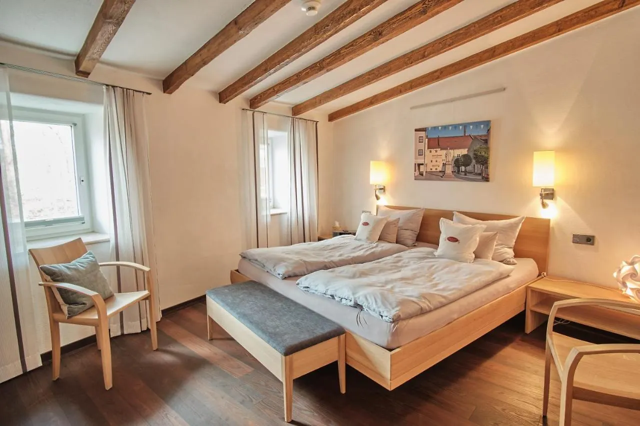 Отель Turmhotel Zum Erasmus Кельхайм